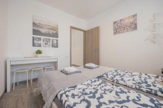 Bright Top Floor Home with Parking - Budapest - 8