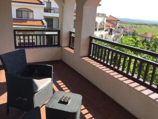 STUNNING VILLA with PRIVATE POOL - Kableshkovo - 9