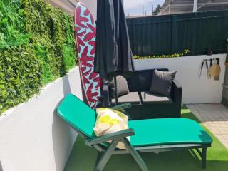 "Linda's Guest House" Beach House with Private Patio & Hot Tub, 3 Min from the Beach - Costa da Caparica - 4