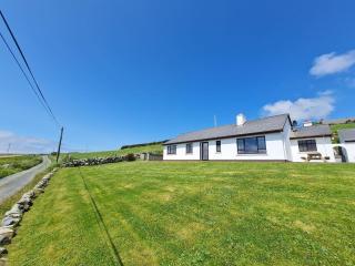 Sea View Cottage, Errislannan - Ballyconneely - 0