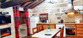 Charming house in Lindoso with terrace and parking included -  - 2