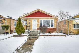 Pet-Friendly Home with Fenced Yard in Chicago! - Chicago - 8