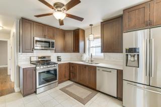 Pet-Friendly Home with Fenced Yard in Chicago! - Chicago - 5