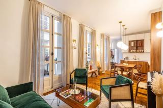 Chic Parisian Haven: Designer Apartment in the Heart of Paris - París - 0