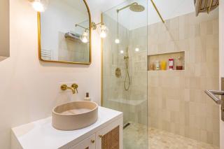 Chic Parisian Haven: Designer Apartment in the Heart of Paris - París - 6