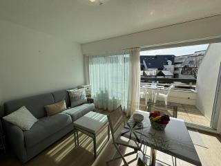 Confortable studio, wifi, parking, proche plage - 0