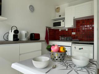 Confortable studio, wifi, parking, proche plage - 2