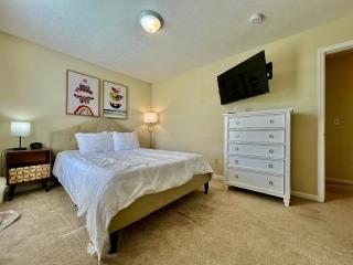 Benji's House - Monroe - 9
