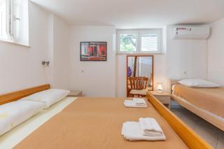 Tinka, Apartment No 1 - Starigrad - 2