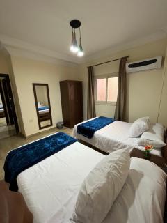 Charming apartment with balcony (families only) - Il Cairo - 4