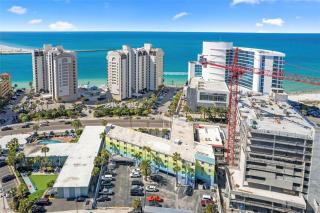 Pelican Point on Clearwater Beach - 9