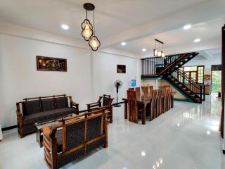 Highway Twin Home West wing - 0