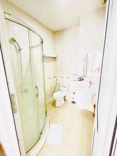 EMERALD APARTMENTS - 3