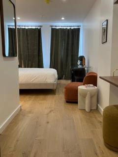 The Phenix, Historic DTWN Hotel, Market Square View, King Bed, Room # 400 - 6