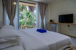 Kinan Boutique - 1