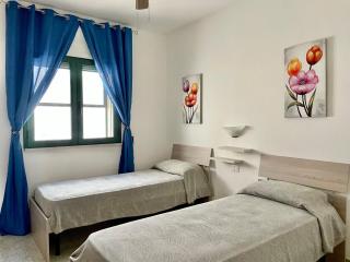 Casa Ermes - Piano terra indipendente fronte spiaggia, ampio spazio esterno attrezzato - 2