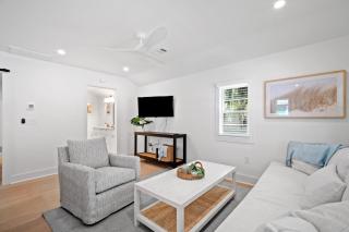 Newly Renovated Coastal Cottage - Downtown Beaufort - Beaufort - 5