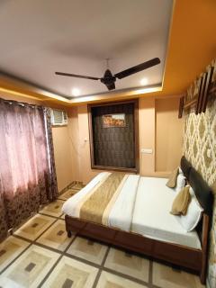 Hotel picasso Varanasi prime location - Varanasi - 9