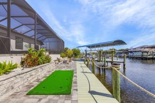 Gulf Access, Putting Green, Outdoor Kitchen, Heated Pool & Spa & MORE! - Villa Captain's Quarters - Matlacha - 6