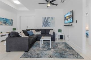 Close to Golf! Freshwater Canal home with Heated Pool - Villa Hole in One Haven - Cape Coral - 4