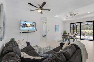 Close to Golf! Freshwater Canal home with Heated Pool - Villa Hole in One Haven - Cape Coral - 1