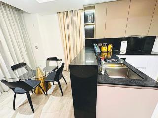 Avrora 2 Bedroom Luxury Apartment - London - 2