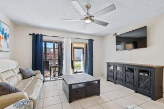 Coronado Cove A7 .5 miles to beach Pool - Edgewater - 4