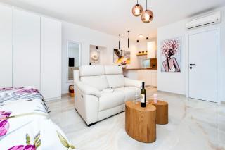 Exclusive city center studio with free e-bikes - 1