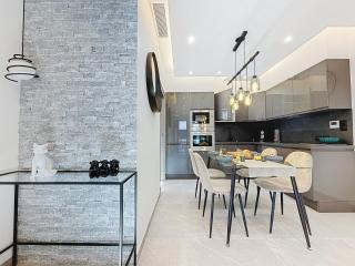 La Suite EDEN - Maison de ville Luxe - 4pers - Jacuzzi - 10min Cannes - Le Cannet - 1