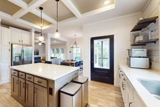 The Salty Fox - Oak Island - 5
