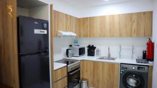 Luxury Duplex 2BR Oasis in Masdar City - Abu Dhabi - 7