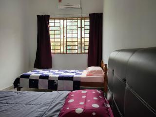 Nana's Seremban 2 Homestay - 1