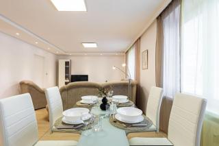 Urban Retreat Near Old Town - 4