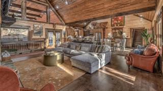 Luxe Mountain Retreat - Blue Ridge - 0