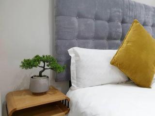House At Eight - Jwaneng - 2