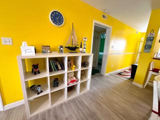 Stylish 2BR Condo Near Beach, Large Pool & Patio, Pet Friendly - 4