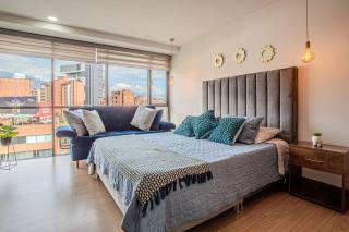 RemoteCasa - Vibrant Cityscape Studio in Laureles - Medellín - 0