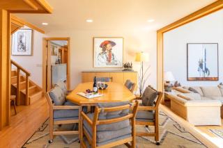 Luxury Warm Springs Creekfront Home - Ketchum - 3