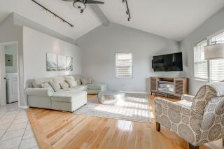 Benton Harbor Home w/ Fire Pit - 2 Mi to Beach! - 7