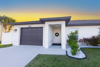 Cape Coral Duplex: Pool, Hot Tub, & Sunrise Views - 0