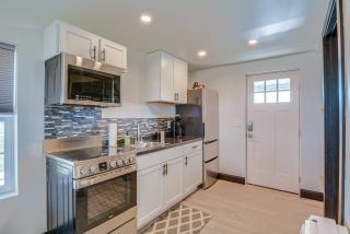 One-of-a-Kind Container Home on Mount Vernon Farm! - Mount Vernon - 1