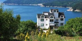 Light Sky Pension - 2