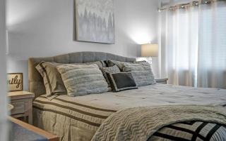 NEW- Lovely 2-Bdr2Bath Gatlinburg Condo with resort indoor pool hot tub Wi-fi, great location - Gatlinburg - 9