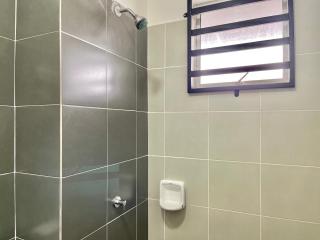 Homestay Gambang Modern vintage OZZY GUESTHOUSE - Gambang - 3
