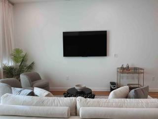 Luxury Condo in Prime Location (Pet-Friendly) - New Braunfels - 4