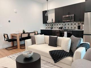 Luxury Condo in Prime Location (Pet-Friendly) - New Braunfels - 5
