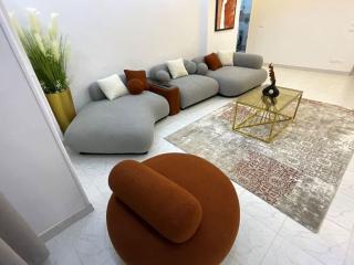 Luxurious 2-Bedroom Apartment in Primera Compound with Scenic Pool Views - Cairo - 8