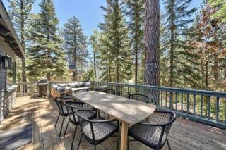 Cozy Designer Decorated Cabin Near Slopes Fireplace Peekaboo Lakeview - Carnelian Bay - 0