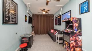 Last Minute Disney Getaway! Private Pool, Hot Tub & Games Room. Book Now! #1381 - Orlando - 9