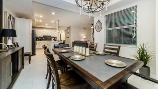 Last Minute Disney Getaway! Private Pool, Hot Tub & Games Room. Book Now! #17012 - Kissimmee - 4